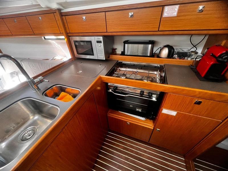 slider 6 Bavaria  37 Cruiser